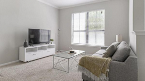Landing at The Milano - 1 Bedroom in Briar Forest
